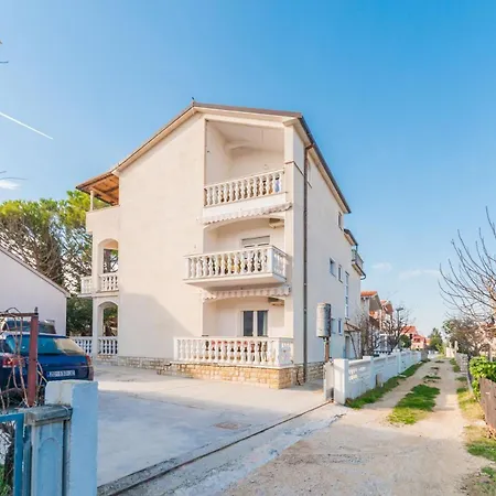 Apartamento Ivica - With Parking