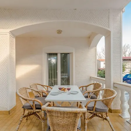 Apartamento Ivica - With Parking