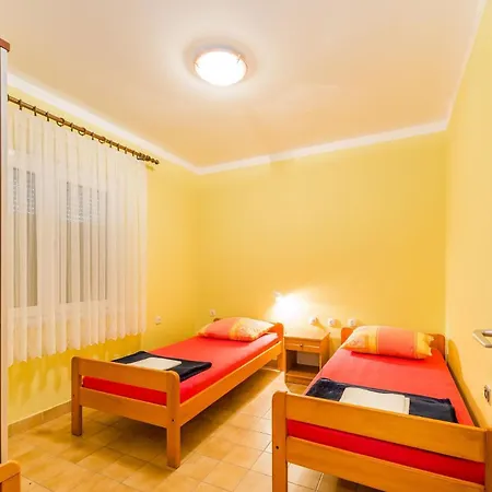 Ivica - With Parking Apartment