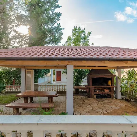 Apartamento Ivica - With Parking